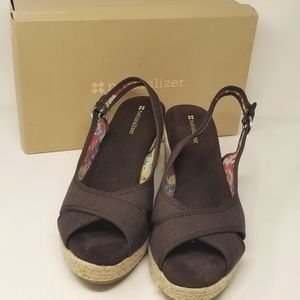 Naturalizer Sandals